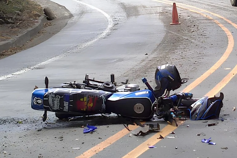 accidentes-de-moto-Tarija-SanLorenzo1-ezgif.com-jpg-to-webp-converter